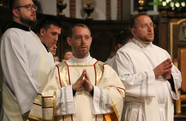 Święcenia trzech diakonów