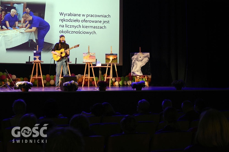 Niepełnosprawni zbierają pieniądze na galerio-kawiarnię 