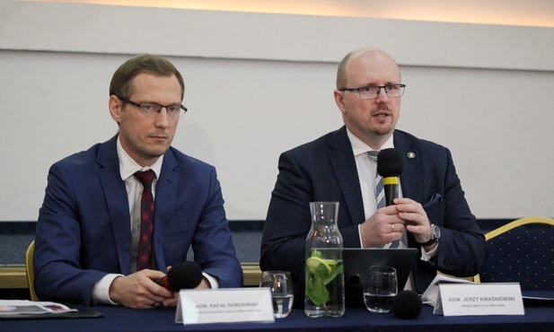 Ordo Iuris: "Tęczowy piątek" - ta akcja ma manipulacyjny charakter