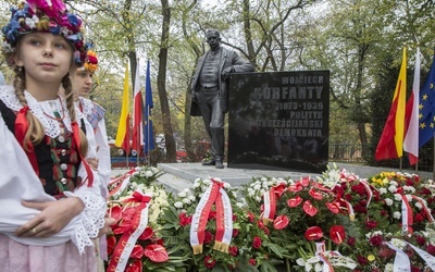 "Wreszcie". Prezydent odsłonił pomnik Wojciecha Korfantego w Warszawie