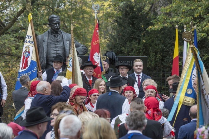 Prezydent Andrzej Duda odsłonił pomnik Wojciecha Korfantego