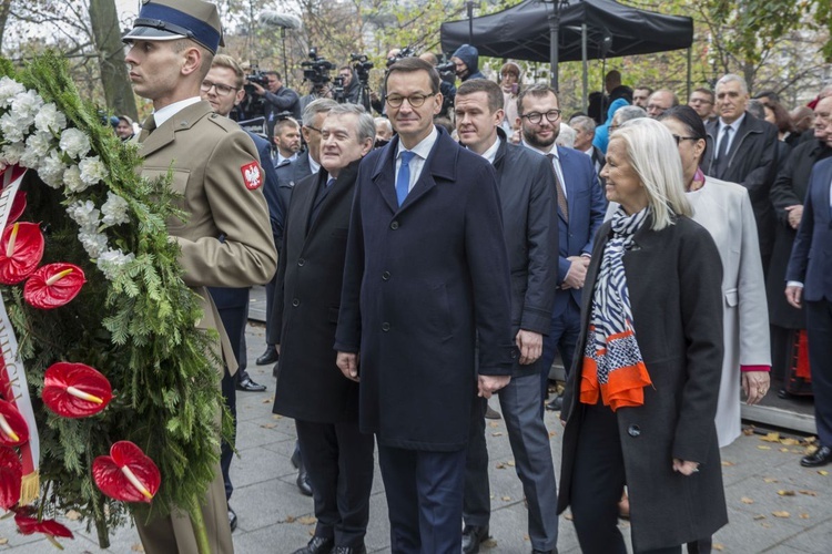 Prezydent Andrzej Duda odsłonił pomnik Wojciecha Korfantego