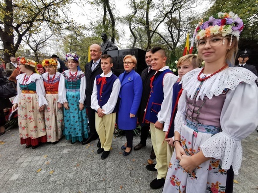 Prezydent Andrzej Duda odsłonił pomnik Wojciecha Korfantego