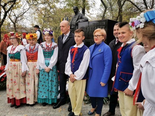 Prezydent Andrzej Duda odsłonił pomnik Wojciecha Korfantego