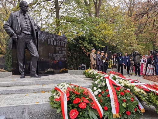 Prezydent Andrzej Duda odsłonił pomnik Wojciecha Korfantego