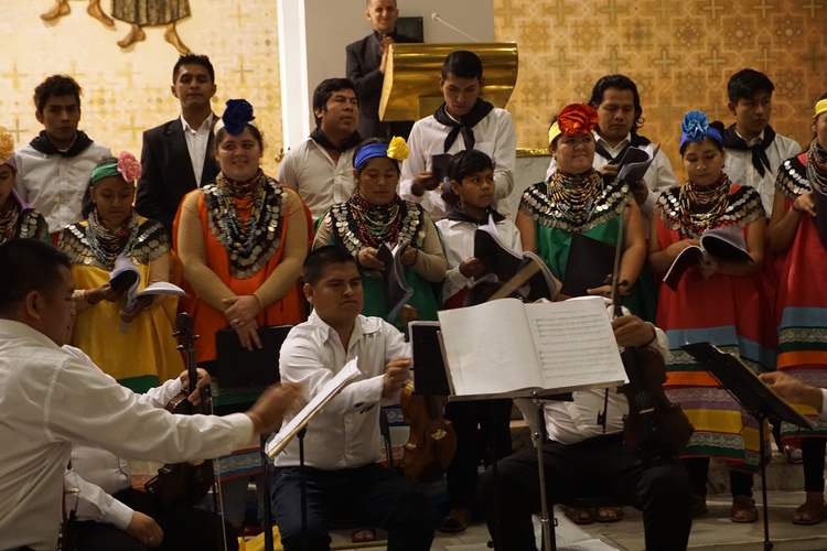 Koncert chóru i orkiestry Palmarito i Urubicha w Jastrzębiu