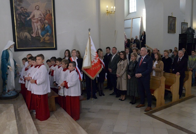 Podstawówka w Gowarczowie ma patrona św. Jana Pawła II