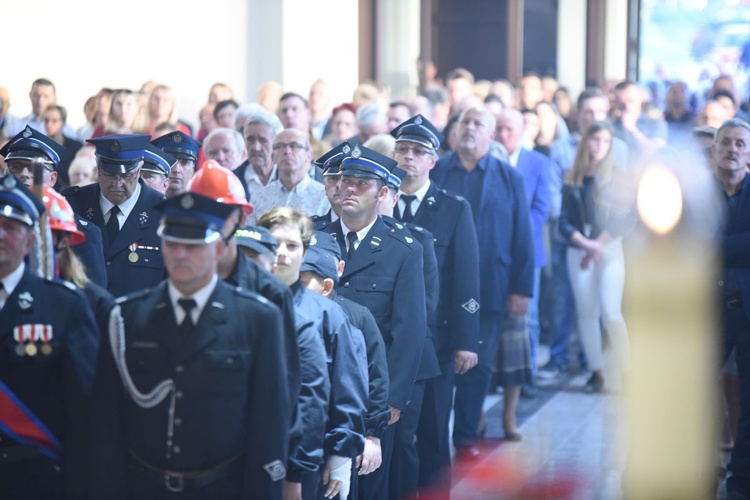 Pierwsza Msza św. w kościele pw. Miłosierdzia Bożego w Starym Sączu