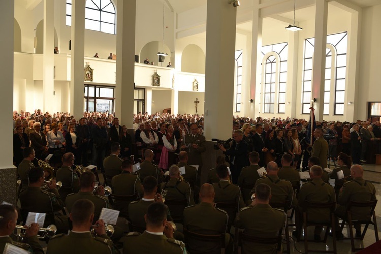 Pierwsza Msza św. w kościele pw. Miłosierdzia Bożego w Starym Sączu