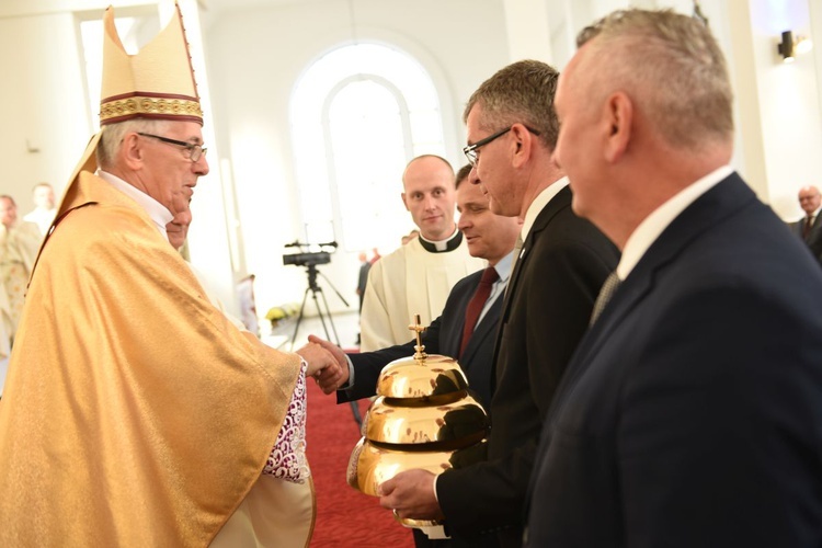 Pierwsza Msza św. w kościele pw. Miłosierdzia Bożego w Starym Sączu