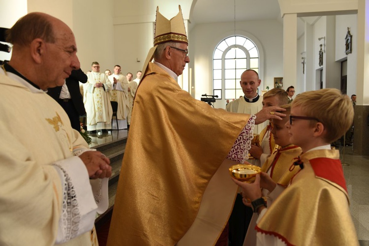 Pierwsza Msza św. w kościele pw. Miłosierdzia Bożego w Starym Sączu