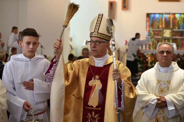 Pierwsza Msza św. w kościele pw. Miłosierdzia Bożego w Starym Sączu