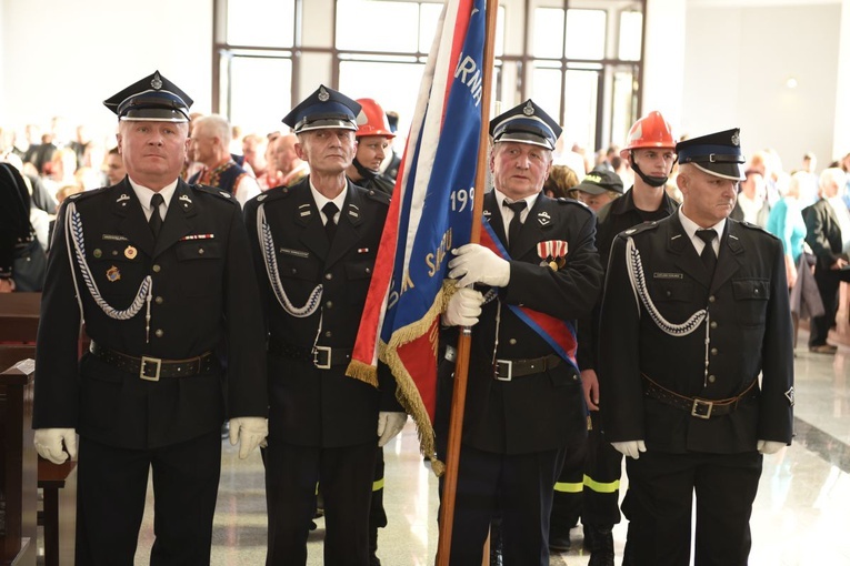 Pierwsza Msza św. w kościele pw. Miłosierdzia Bożego w Starym Sączu