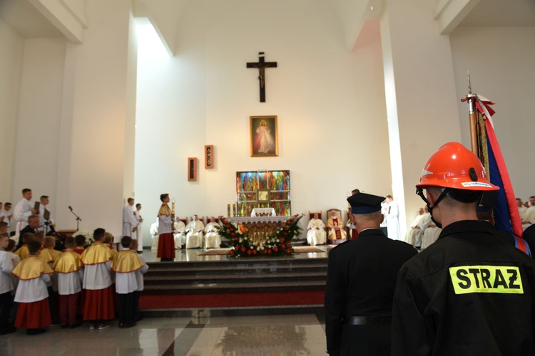 Pierwsza Msza św. w kościele pw. Miłosierdzia Bożego w Starym Sączu