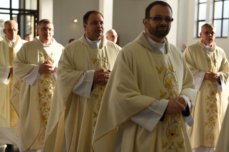 Pierwsza Msza św. w kościele pw. Miłosierdzia Bożego w Starym Sączu