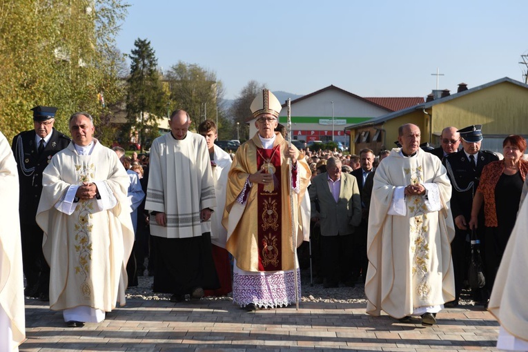 Pierwsza Msza św. w kościele pw. Miłosierdzia Bożego w Starym Sączu