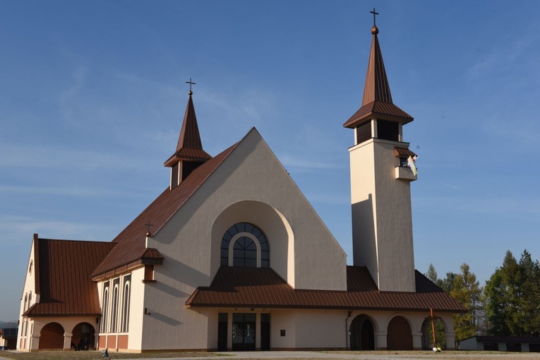 Pierwsza Msza św. w kościele pw. Miłosierdzia Bożego w Starym Sączu