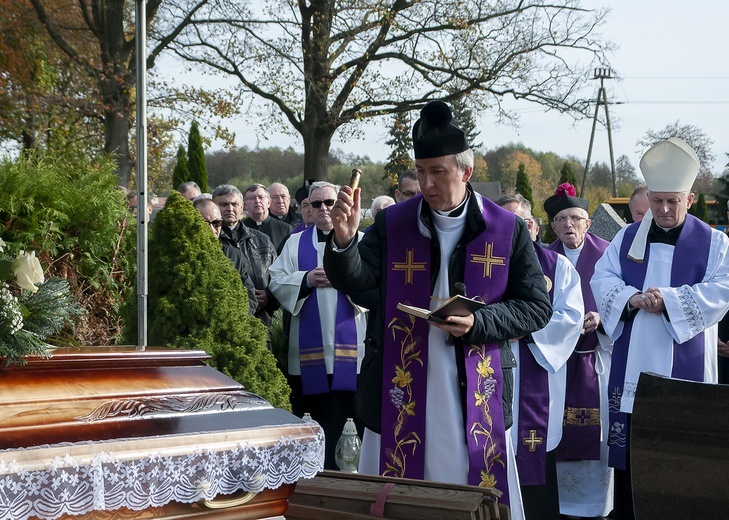 Pogrzeb ks. Mirosława Ruszkowskiego, cz. 2