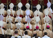 Biskupi przyjęli końcowy dokument synodalny