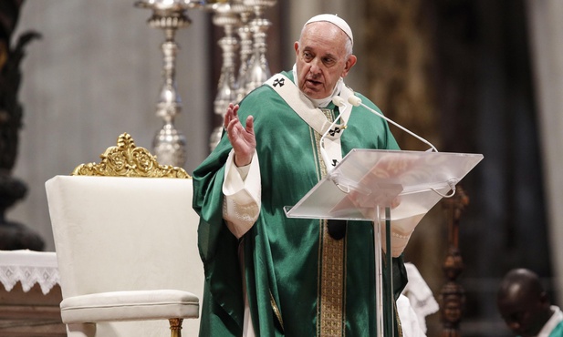 Papież: Gdy wierzący uważają się za lepszych, stają się cynicznymi kpiarzami