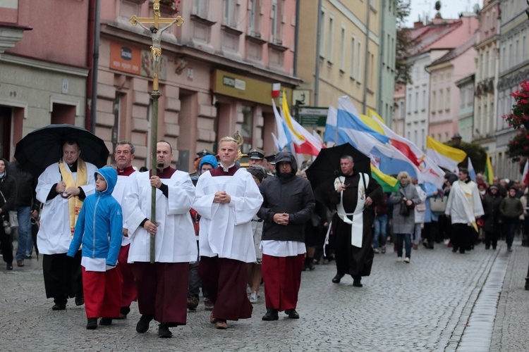 Święci w Złotoryi