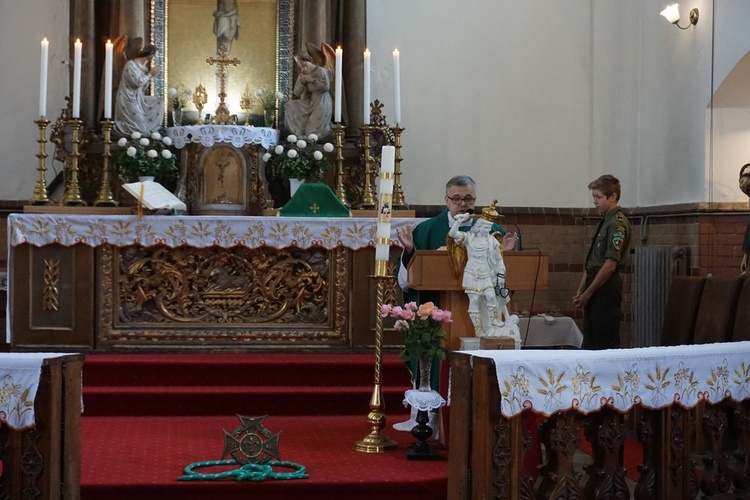 Harcerze modlili się za zmarłych druhów