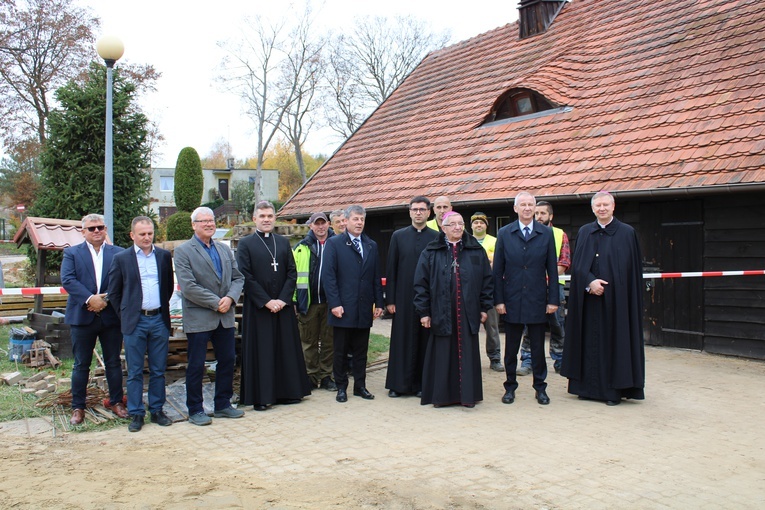 Powstaje kaplica w Warzenku