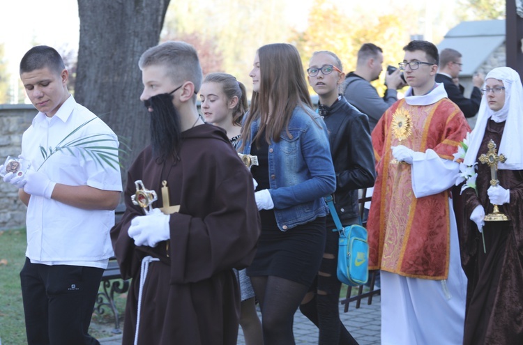 Korowod Świętych w bazylice w Hałcnowie - 2019