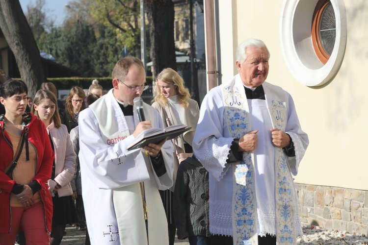 Korowod Świętych w bazylice w Hałcnowie - 2019