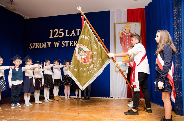 125 lat szkoły w Sterkowcu