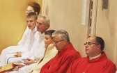 Wprowadzenie relikwii męczenników z Pariacoto do kościoła w Czernichowie