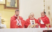 Wprowadzenie relikwii męczenników z Pariacoto do kościoła w Czernichowie