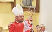 Wprowadzenie relikwii męczenników z Pariacoto do kościoła w Czernichowie