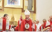 Wprowadzenie relikwii męczenników z Pariacoto do kościoła w Czernichowie