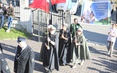 Wprowadzenie relikwii męczenników z Pariacoto do kościoła w Czernichowie