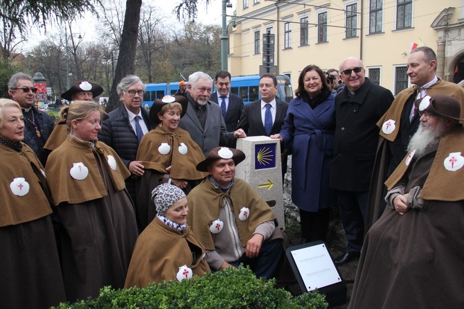 Odsłonięcie symbolu Drogi św. Jakuba w Krakowie