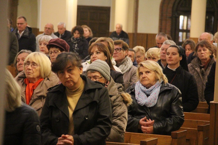 Poświęcenie witraży i kaplicy wieczystej adoracji w Tarnowie-Mościcach