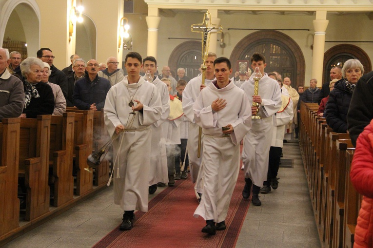 Poświęcenie witraży i kaplicy wieczystej adoracji w Tarnowie-Mościcach