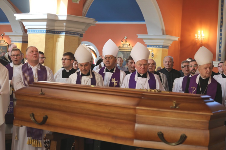 Pogrzeb śp. ks. prał. Kazimierza Malagi