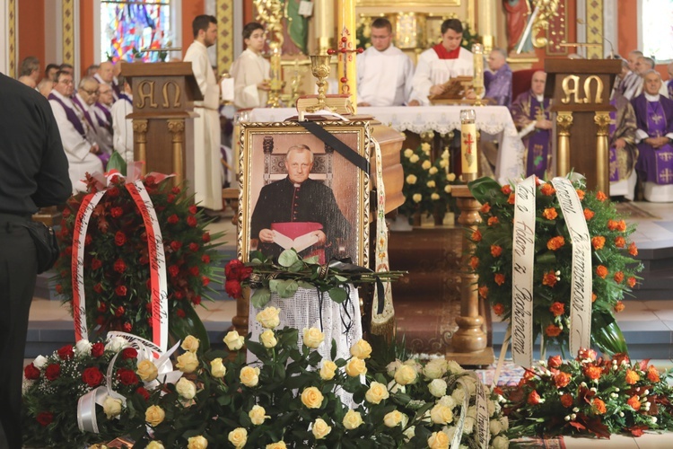 Pogrzeb śp. ks. prał. Kazimierza Malagi