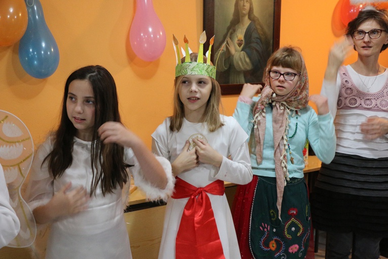 Bal Wszystkich Świętych w parafii pw. NMP Matki Miłosierdzia 