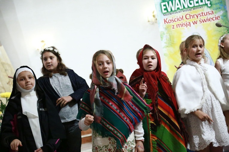 Bal świętych i aniołów w Białej Niżnej