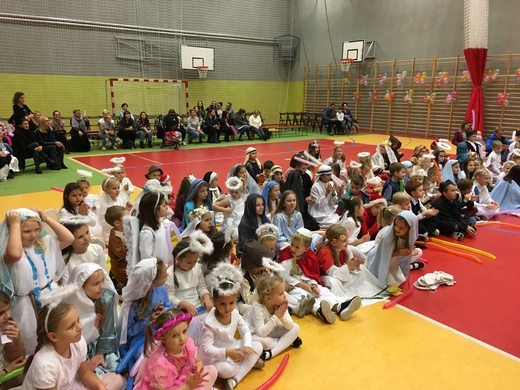 Kobiór. Bal Wszystkich Świętych