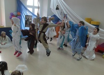 Legnica. Święci opanowali szkołę!