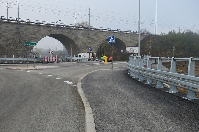Rybnik. Nowe rondo na Obwiedni Południowej