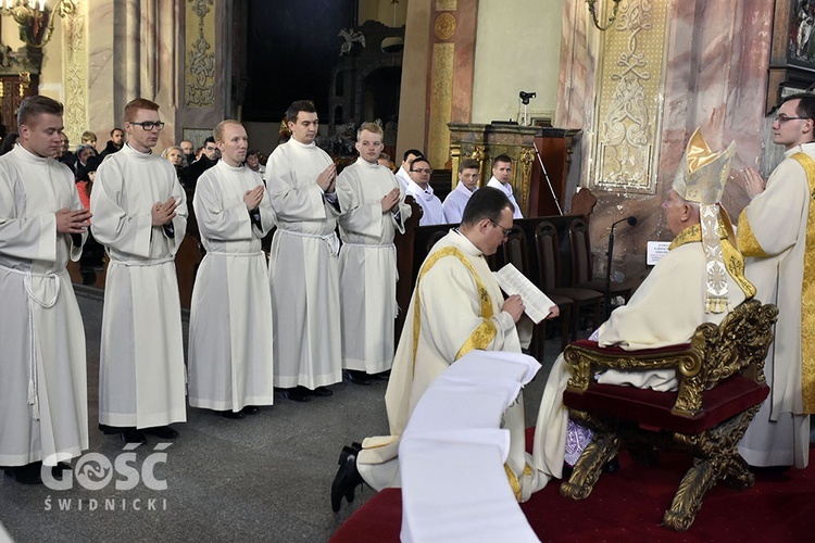 Obtuniczyny i kandydatura do święceń