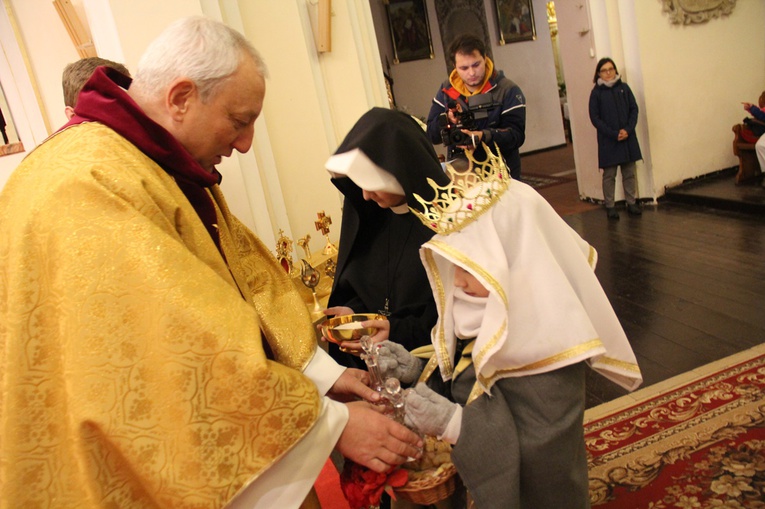 Wszyscy Święci balują w Wołowie