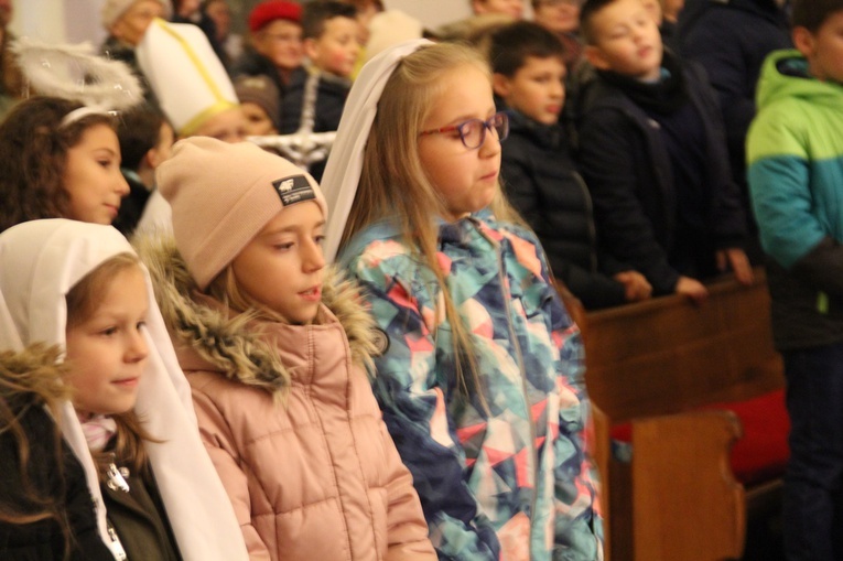 Wszyscy Święci balują w Wołowie