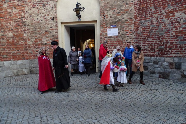 Procesja i Bal Wszystkich Świętych we Wschowie