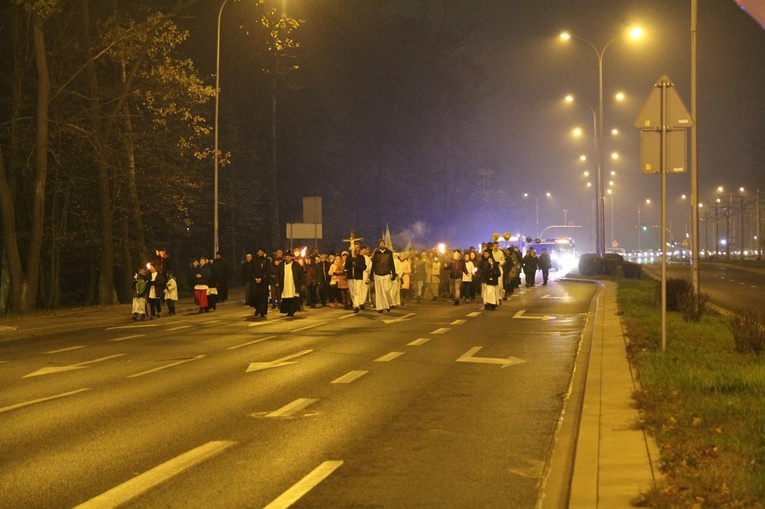 Noc Świętych na wrocławskich Popowicach i Kozanowie